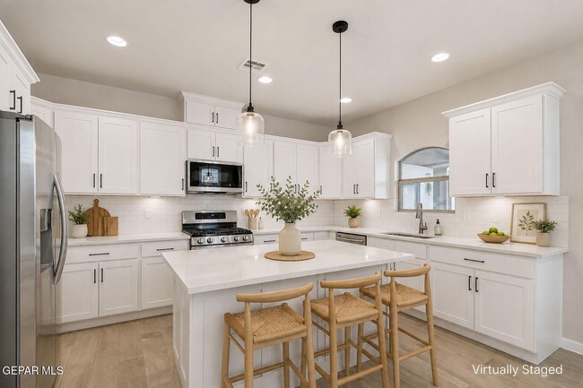 Building Photo - 14900 Tierra Crystal Ave