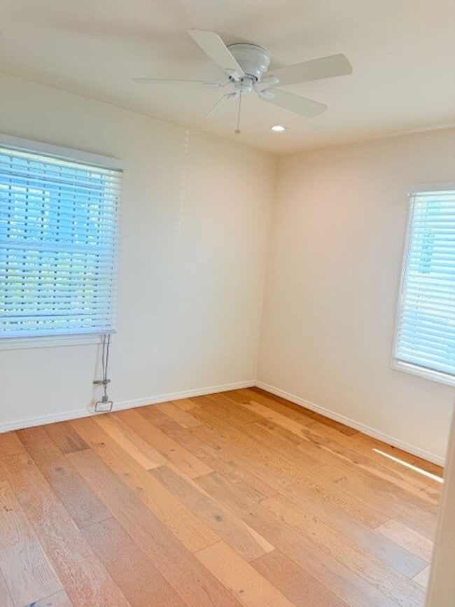 Building Photo - 1/2 OFF FIRST MONTH! BEAUTIFUL & SPACIOUS ...