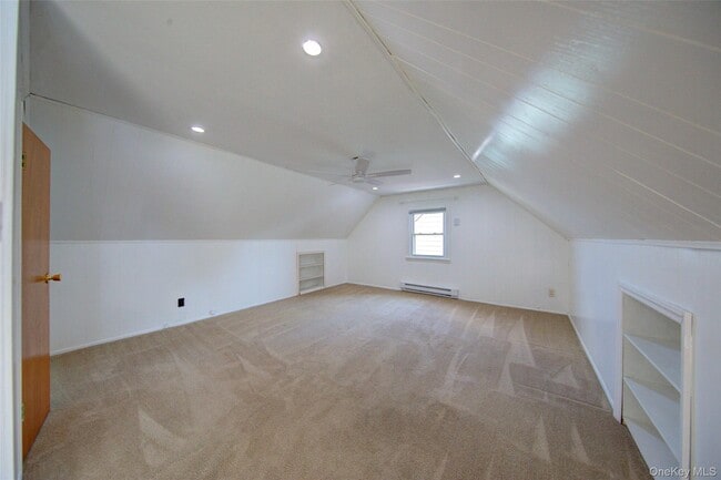Building Photo - 411 St John Pl