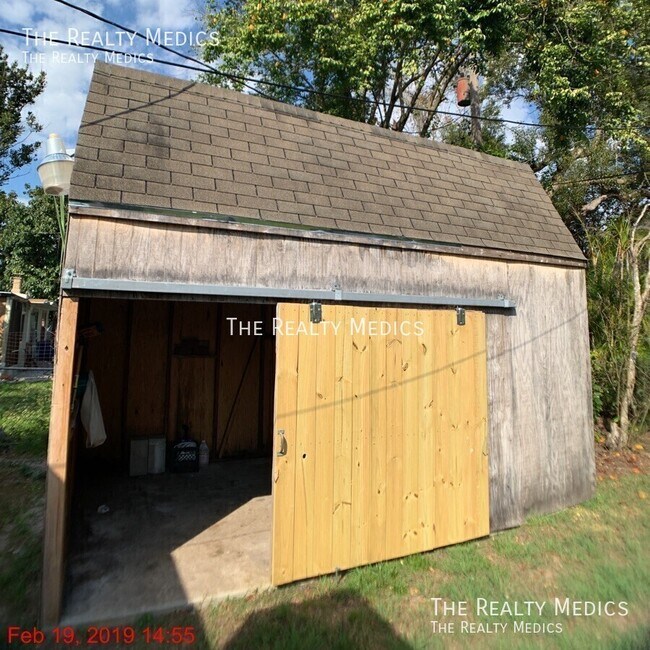 Building Photo - 619 Santa Fe Ln