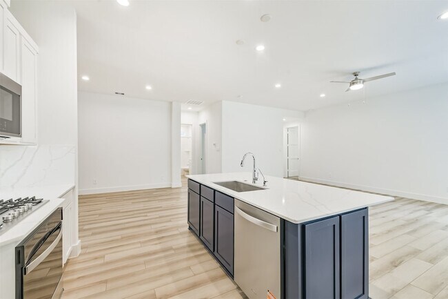 Building Photo - 218 Springfield Terrace Dr