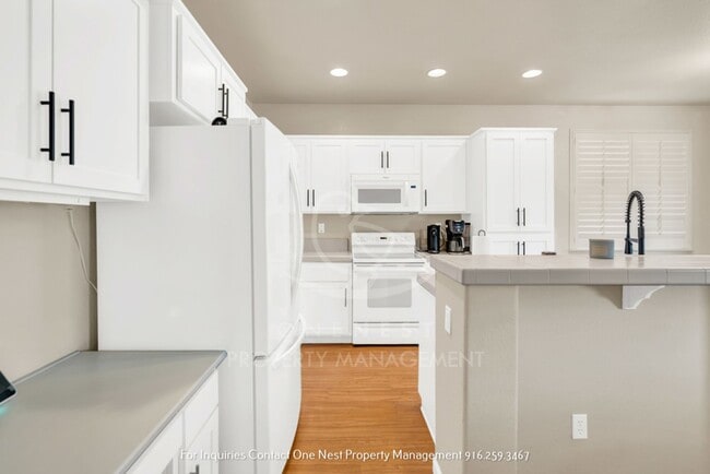 Building Photo - 563 Aspen Meadows Way