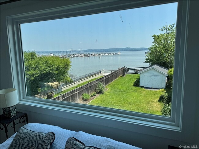 Primary Photo - 593 Piermont Ave