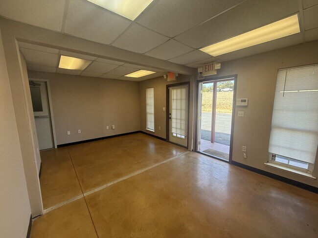 Building Photo - 23063 Texas 46STE 2-3