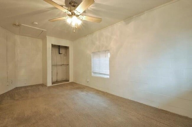 Building Photo - 911 Duncan Ln