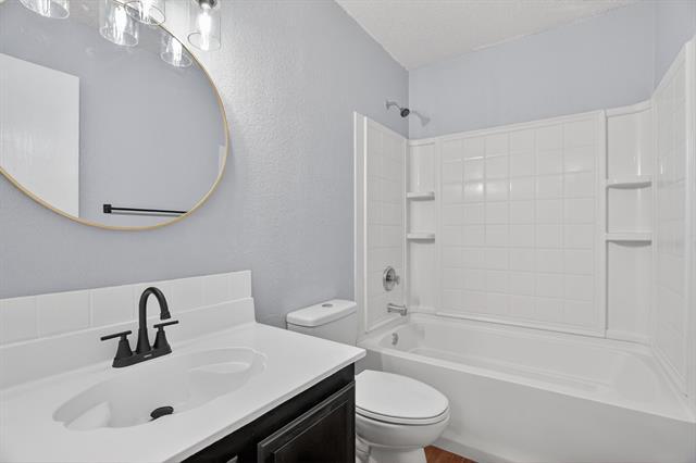 Building Photo - 1435 Queen Annes Dr