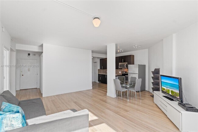 Building Photo - 7135 Collins Ave