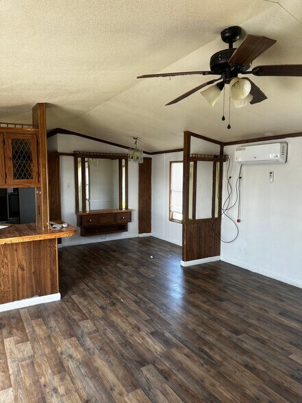 Building Photo - 75 R M Wy