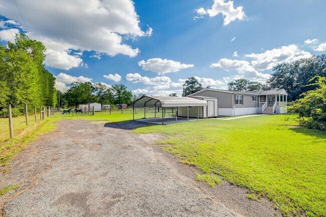 Building Photo - 1055 Low Ground Rd