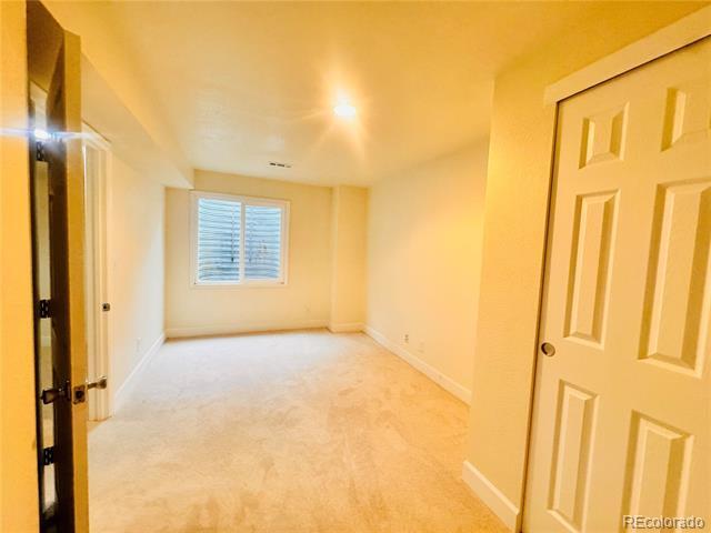 Building Photo - 9633 E Caley Cir