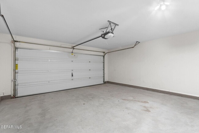 Building Photo - 7224 Dust Storm Ln