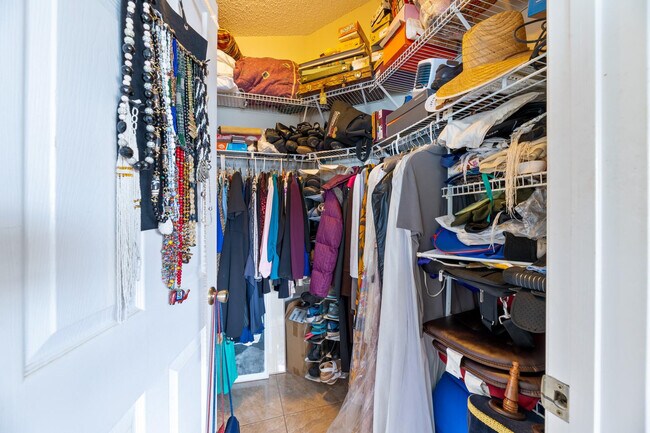 Building Photo - 9550 Islamorada Terrace