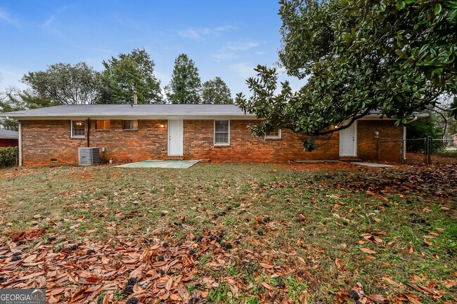 Building Photo - 4492 Raleigh Dr