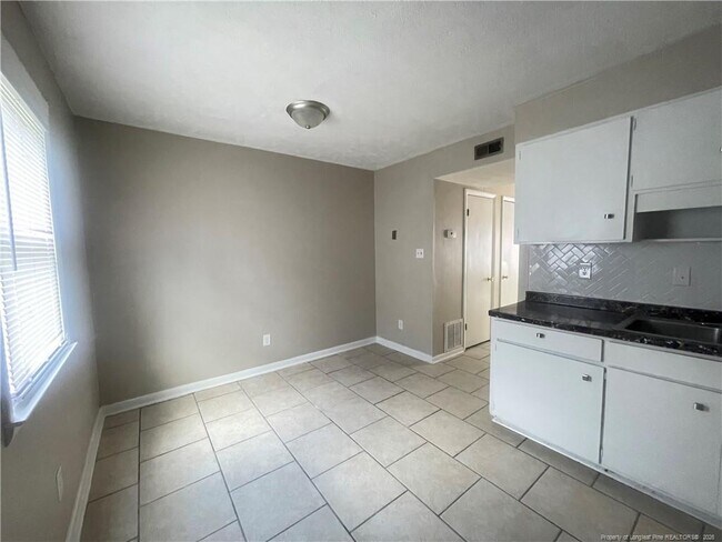 Building Photo - 4959 Galveston Dr