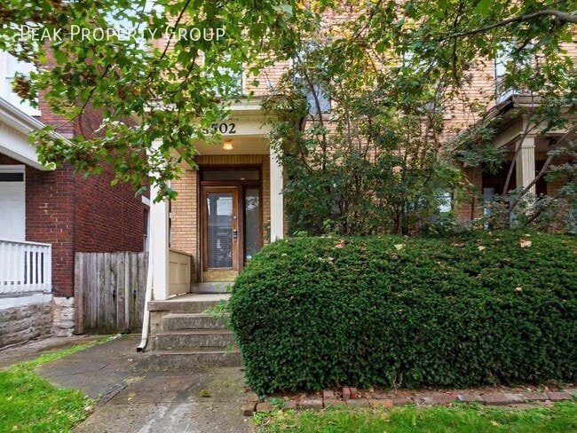 Building Photo - 1502 Summit St