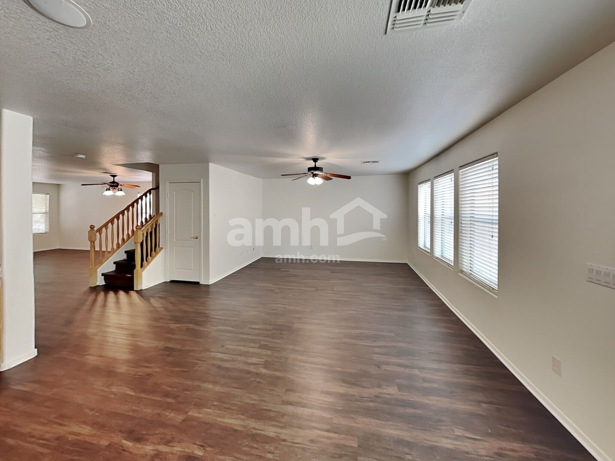 Building Photo - 780 E Cowboy Cove Trail