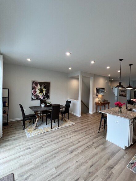 Building Photo - 4539 Berwyn Ln