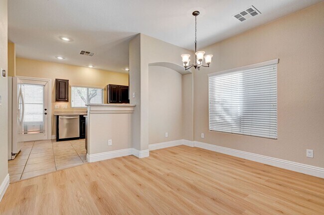 Building Photo - Stunning Northwest three bedroom w/ a loft!