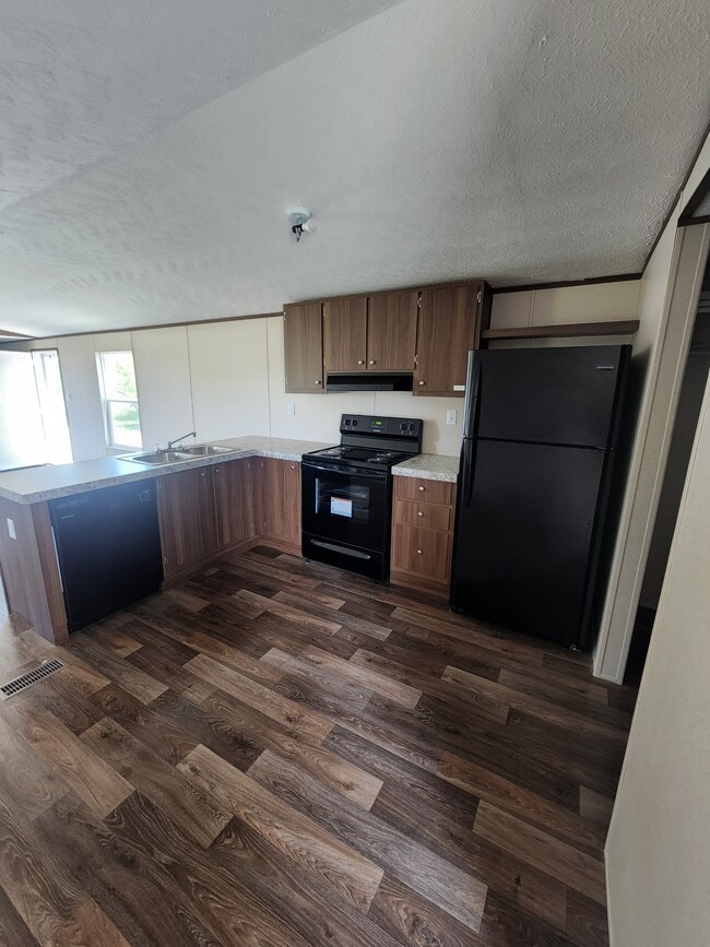 Building Photo - Bullard Mobile Home Park