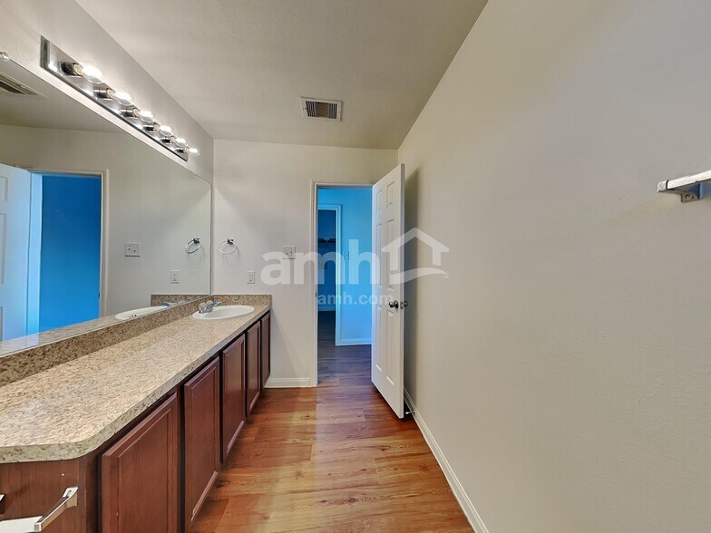 Building Photo - 21426 Partha Way