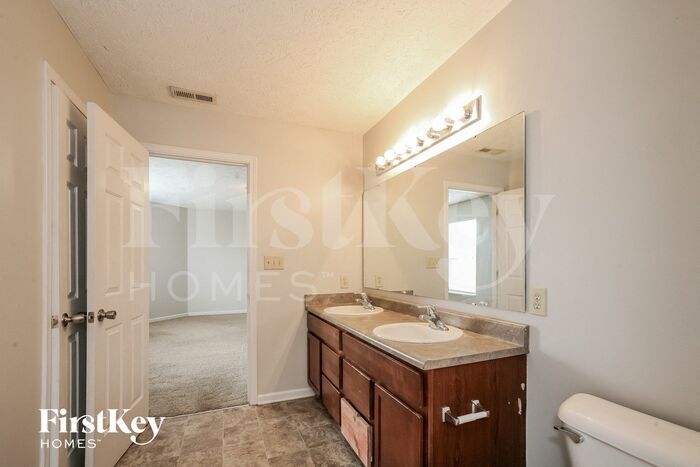 Building Photo - 2473 Foxtail Dr