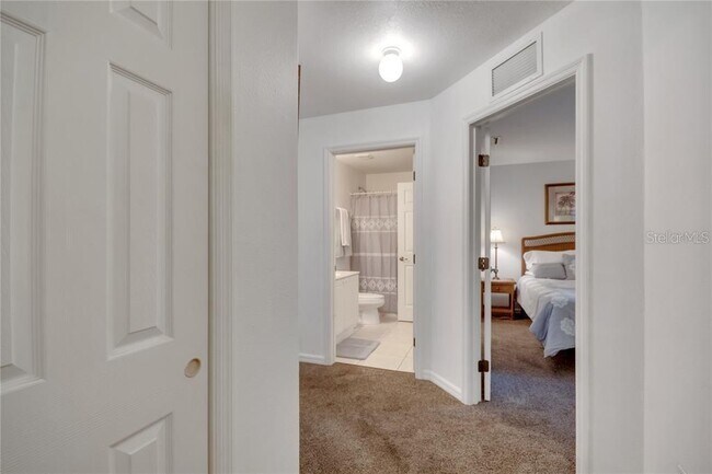 Building Photo - 2714 Club Cortile Cir