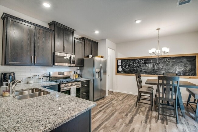 Building Photo - 2724 Pease Dr