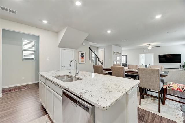 Building Photo - 3830 Norway Mews