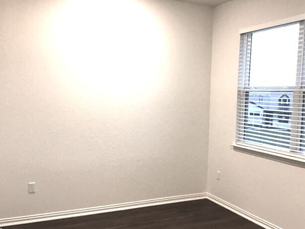Building Photo - 2725 Wolfcreek