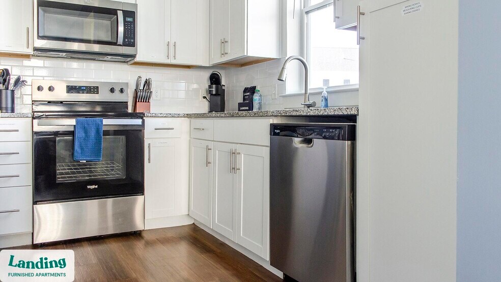 Building Photo - 901 Kelly Green Ln