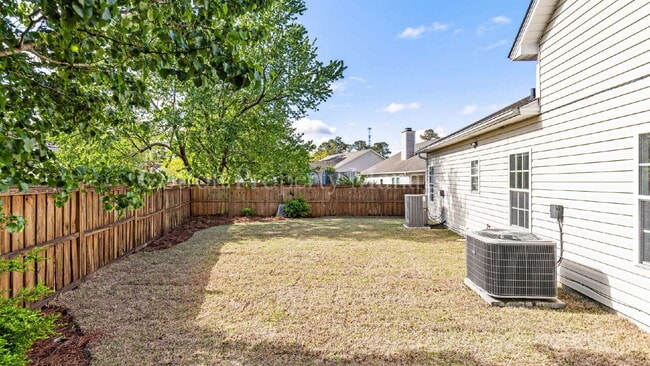 Building Photo - 1010 Winterberry Cir