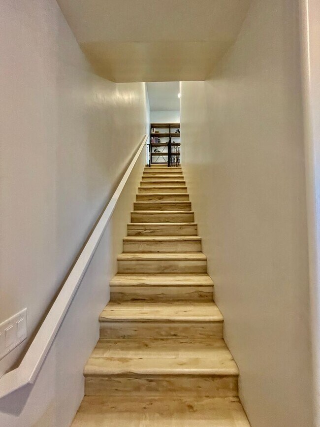 Building Photo - Beautiful Four-Bedroom Luxury Sage Villas Townhome in Ivins