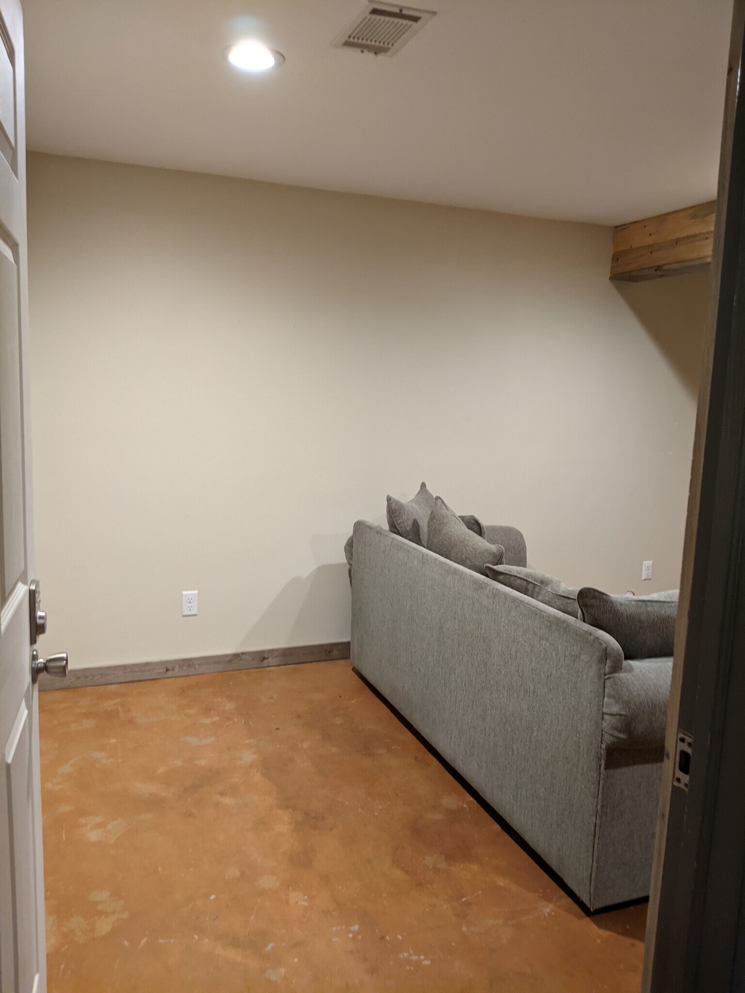 Downstairs living / work area - 2929 Ross Dr