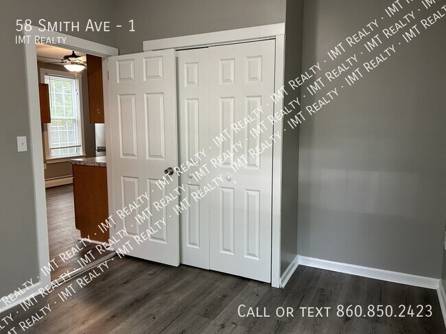 Building Photo - 58 Smith Ave