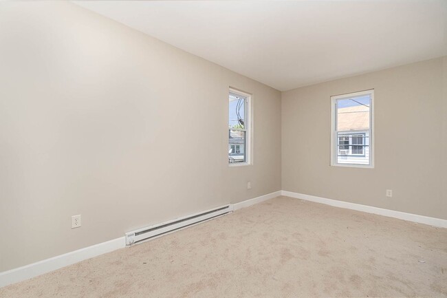 Building Photo - 62 Breckenridge St