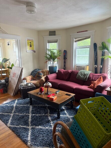 IVING ROOM - 881 Broadway