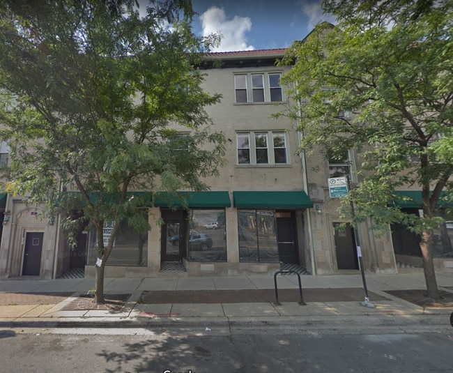 Building Photo - 2-Bed/ 1-Bath Condo for Rent in North Rogers Park