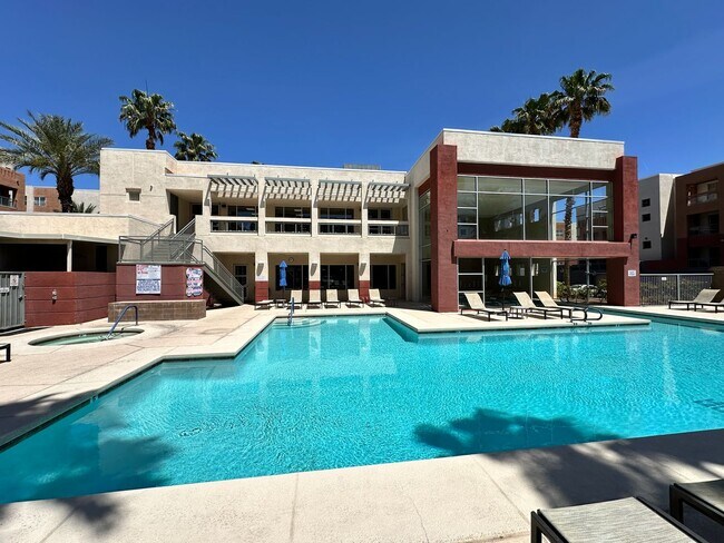 Building Photo - Terrific 2-Bedroom Condo in Guard gated community