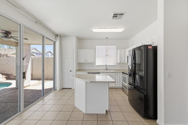 Building Photo - 13448 W Berridge Ln