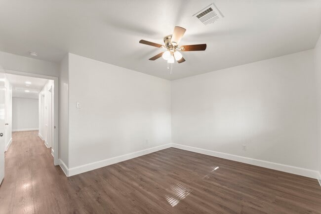 Building Photo - 4135 Hill Oak Dr