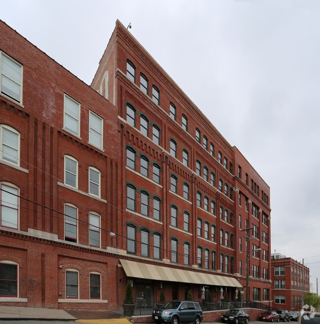 Riverbend Lofts 200 Main St Kansas City MO 64105 Apartment Finder