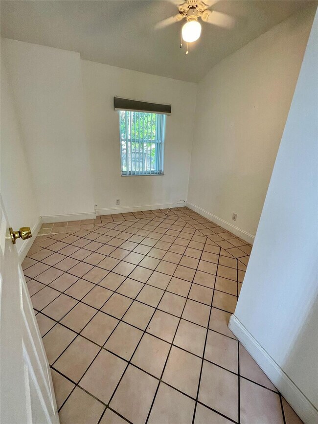 Building Photo - 2807 Polk St