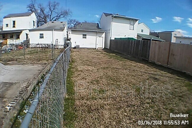 Building Photo - 420 Marret Ave