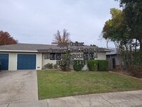 Building Photo - 1319 Palomar Cir