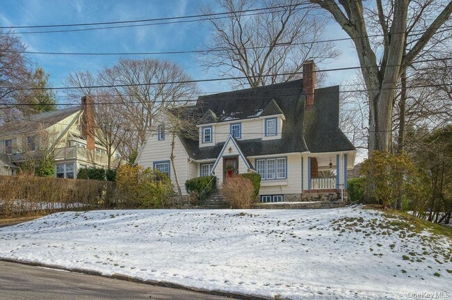 Building Photo - 8 Ridgecrest W