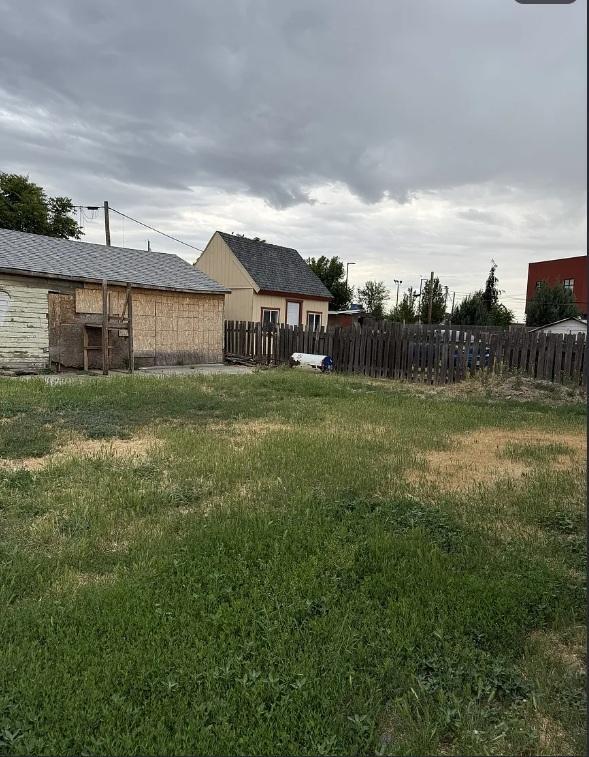 Building Photo - 320 N 9th St