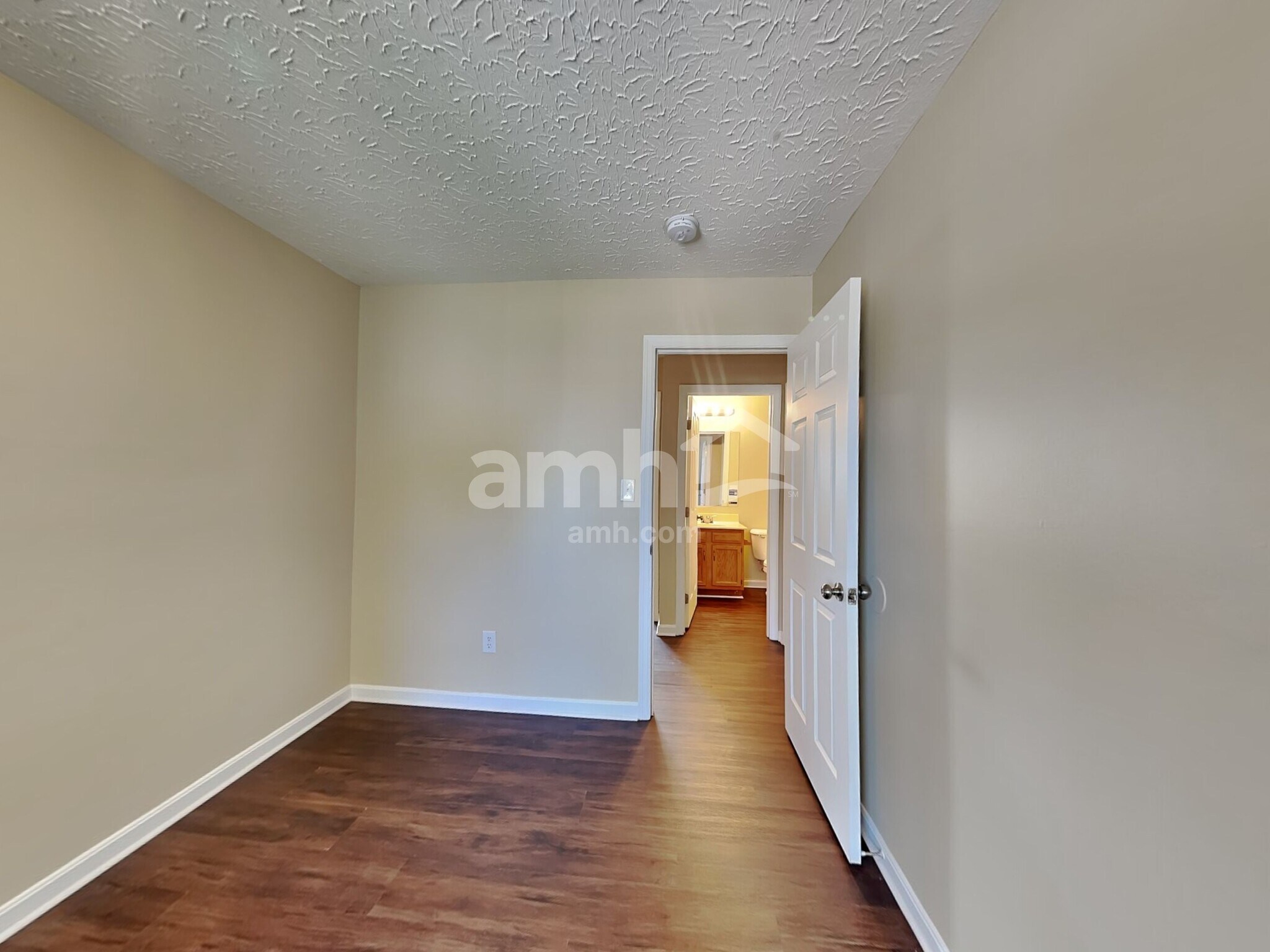 Building Photo - 2807 Presidential Dr