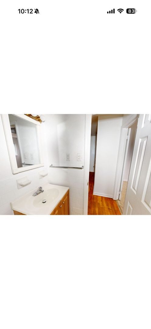 Building Photo - 718 Langley Ave