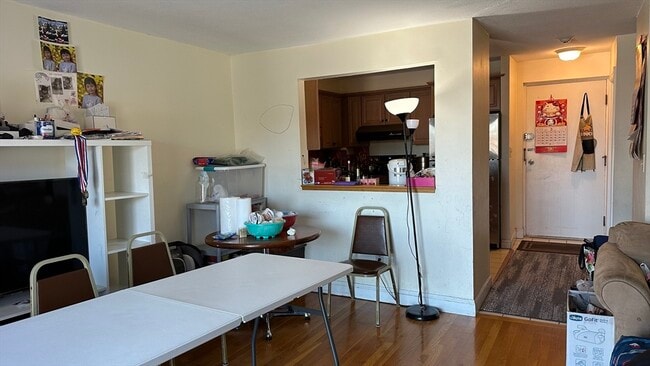 Building Photo - 45 Oval Rd