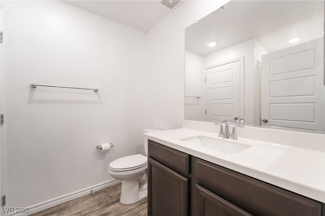 Building Photo - 20 Barbara Ln